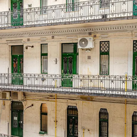 Golden Haven - Inspired By Klimt Apartment *